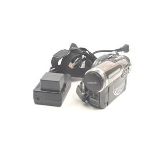 Hitachi DZ-GX3300A‎ DVD Camcorder w/ Charger Battery Strap – Japan